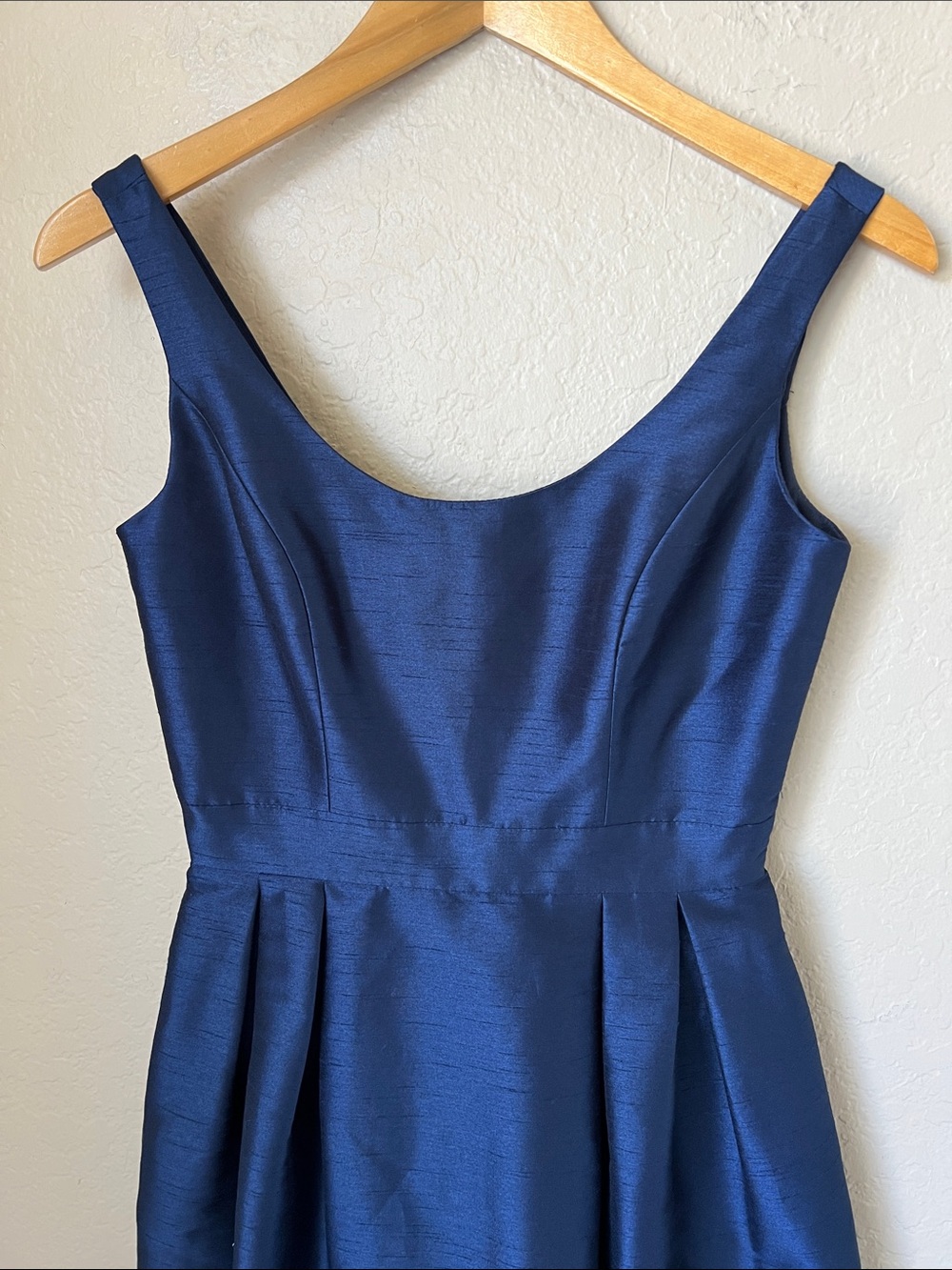 Alfred sung d565 shiny navy blue scoop neck gown 2 - Picture 3 of 7